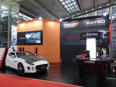 车漆保护膜专家RAYNO瑞锘闪耀2018汽车改装服务业展览会，引领汽车服务新趋势